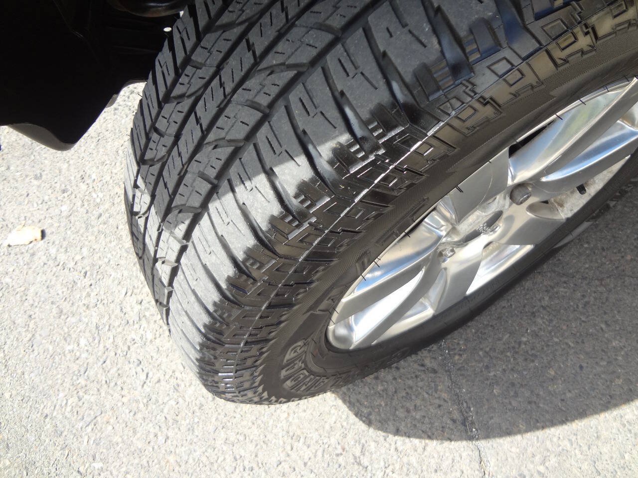 Used 2012 Jeep Wrangler Unlimited Sahara w/ Dual Top Group AWD/4WD image 13