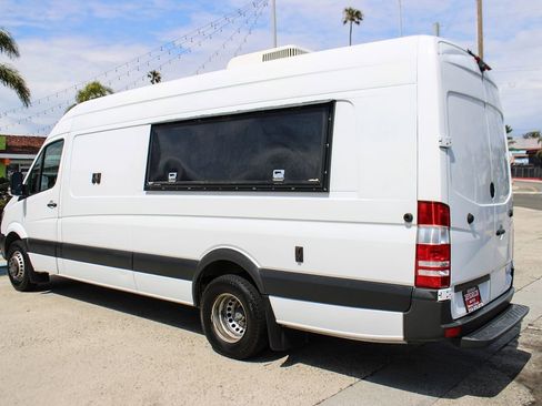 Used 2016 Mercedes-Benz Sprinter 3500 image 3