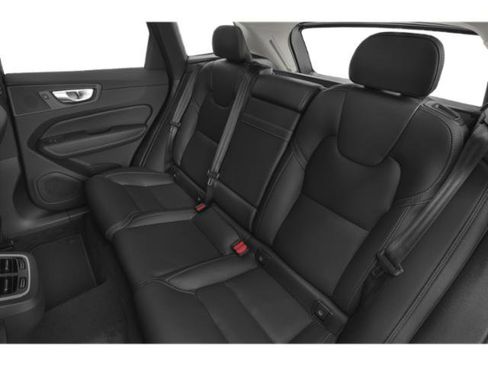 Used 2022 Volvo XC60 B6 Inscription w/ Advanced Package image 13