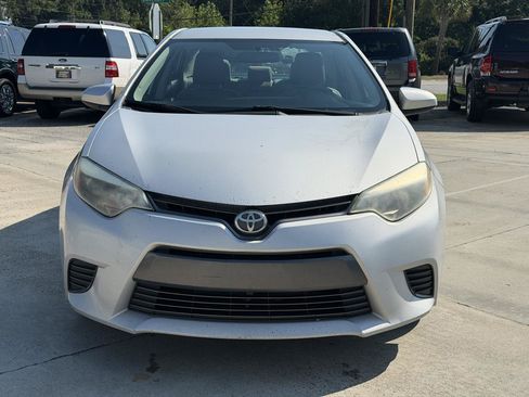 Used 2015 Toyota Corolla LE FWD image 3