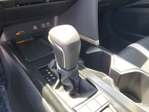 Used 2026 Toyota Camry SE w/ Convenience Package image 19