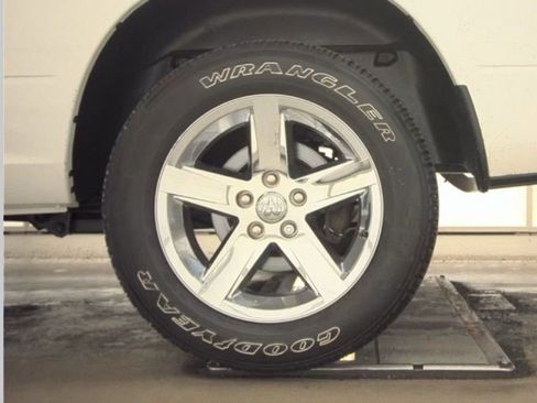 Used 2018 RAM 1500 Express w/ Express Value Package image 20