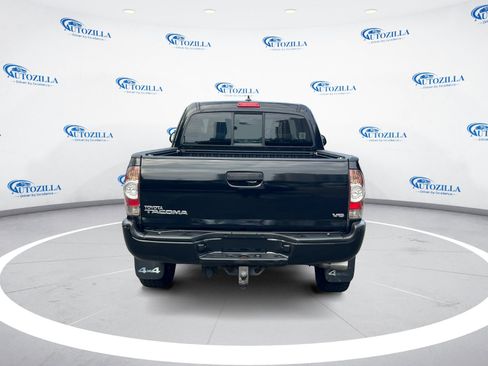 Used 2015 Toyota Tacoma 4x4 Access Cab V6 w/ TRD Off-Road Package image 4