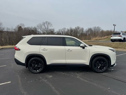 Certified 2024 Toyota Grand Highlander MAX Limited image 3