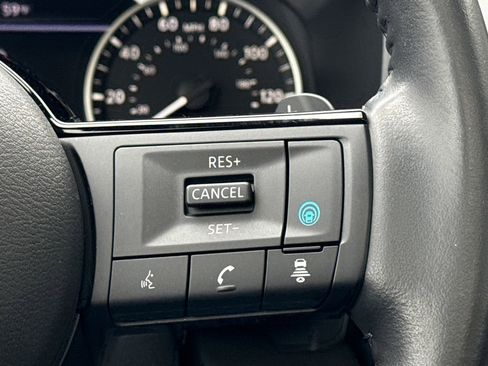 Used 2023 Nissan Rogue SV w/ SV Premium B Package image 29