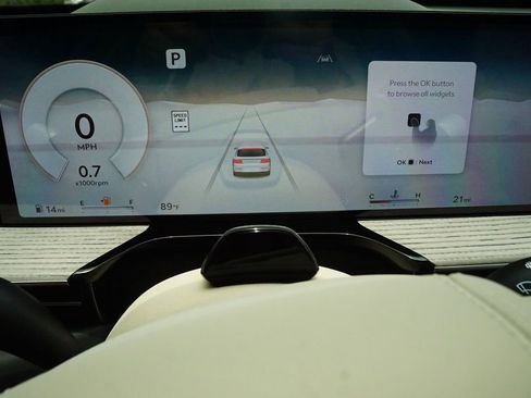 New 2025 Genesis GV80 3.5T Prestige image 7