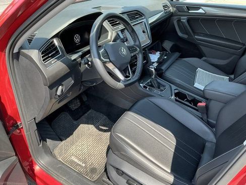 Used 2022 Volkswagen Tiguan SE FWD image 15