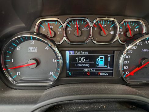 Used 2019 Chevrolet Suburban LT AWD/4WD image 27