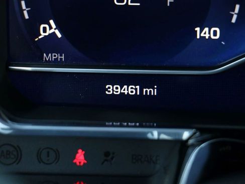 Used 2025 Chevrolet Silverado 1500 LT RWD image 11