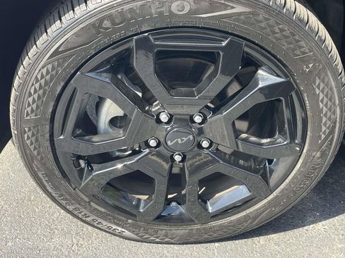 Used 2025 Kia Seltos X-Line image 11