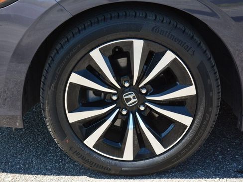 Used 2024 Honda Civic EX-L image 32