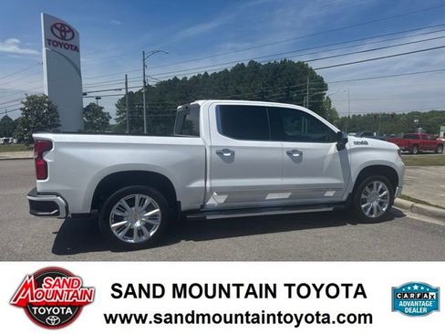 Used 2023 Chevrolet Silverado 1500 High Country AWD/4WD image 2
