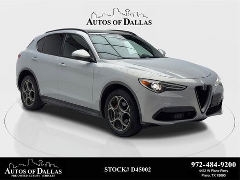 Used 2022 Alfa Romeo Stelvio Ti image 1