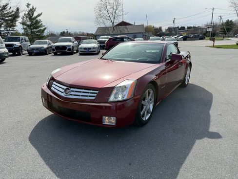 Used 2006 Cadillac XLR RWD image 3