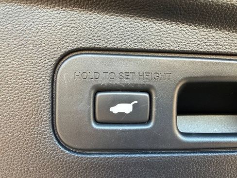 Used 2022 Acura MDX A-Spec AWD/4WD image 9