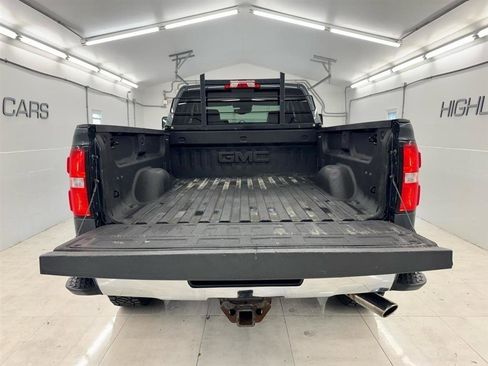 Used 2017 GMC Sierra 2500 SLT w/ Driver Alert Package AWD/4WD image 6