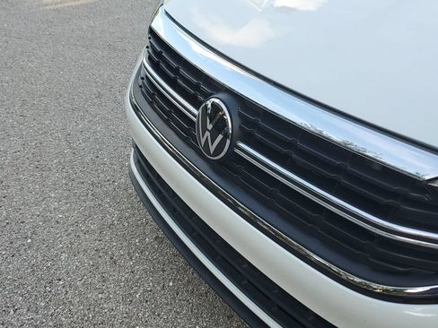Certified 2023 Volkswagen Jetta SE FWD image 11