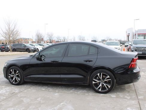 Used 2024 Volvo S60 B5 Plus image 4
