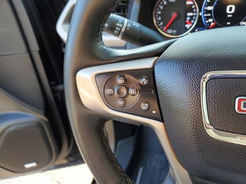 Used 2023 GMC Acadia Denali w/ Denali Ultimate Package FWD image 28