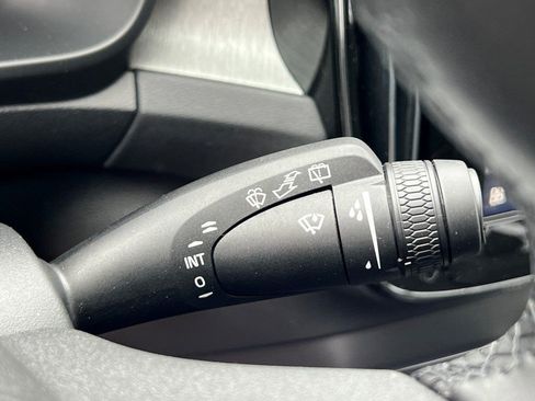 New 2026 Volvo XC40 B5 Ultra w/ Protection Package Premier image 27