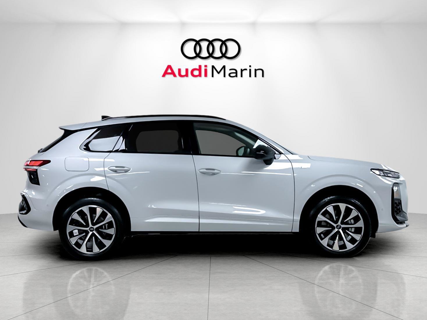 New 2026 Audi Q3 quattro 2.0T AWD/4WD image 6