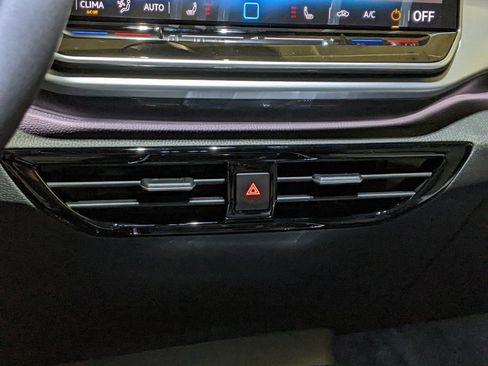 New 2026 Volkswagen ID.4 Pro RWD image 18