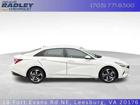 Used 2023 Hyundai Elantra SEL w/ Convenience Package FWD image 7