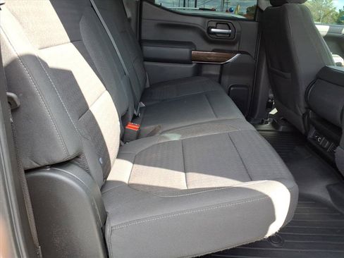 Used 2021 GMC Sierra 1500 SLE image 16