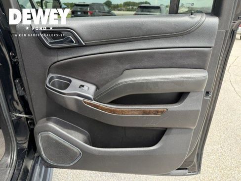 Used 2020 Chevrolet Suburban LT AWD/4WD image 30