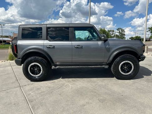 Used 2022 Ford Bronco Outer Banks w/ Sasquatch Package AWD/4WD image 10