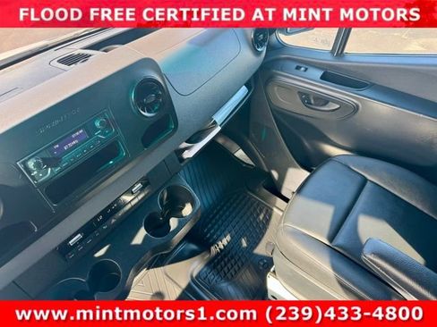 Used 2021 Mercedes-Benz Sprinter 2500 image 37