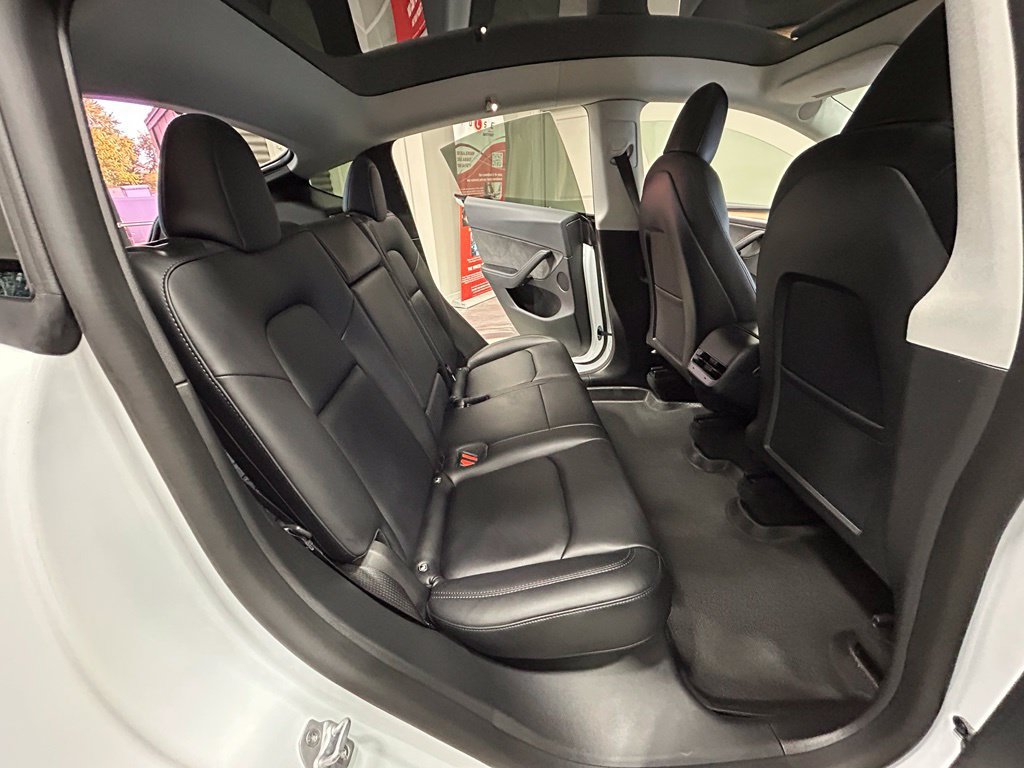 Used 2022 Tesla Model Y Performance AWD/4WD image 48