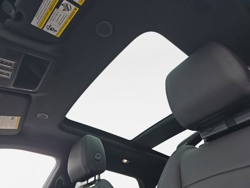 New 2026 Land Rover Range Rover Evoque S image 30