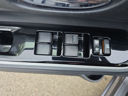 Used 2015 Toyota Prius C Two image 26