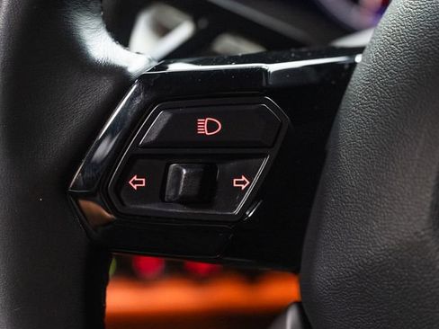 Used 2018 Lamborghini Huracan LP 610-4 AWD/4WD image 16