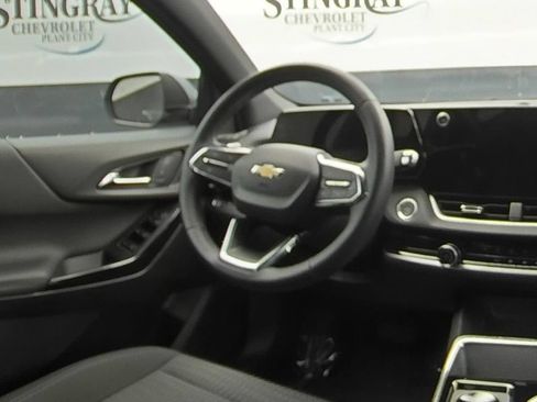 Used 2026 Chevrolet Equinox LT w/ Safety and Technology Package AWD/4WD image 16