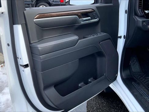 Used 2024 GMC Sierra 1500 Elevation image 22