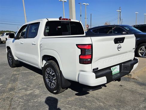 New 2026 Nissan Frontier SV image 7
