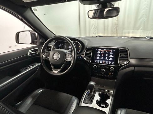 Used 2019 Jeep Grand Cherokee Altitude image 10