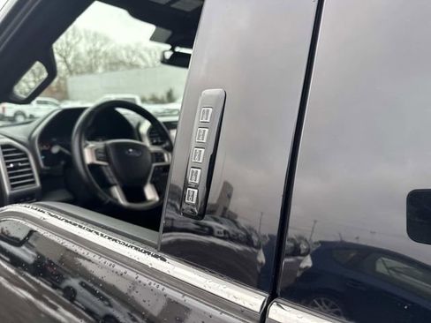 Used 2019 Ford F150 Platinum image 17