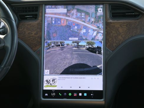 Used 2020 Tesla Model X Long Range AWD/4WD image 13