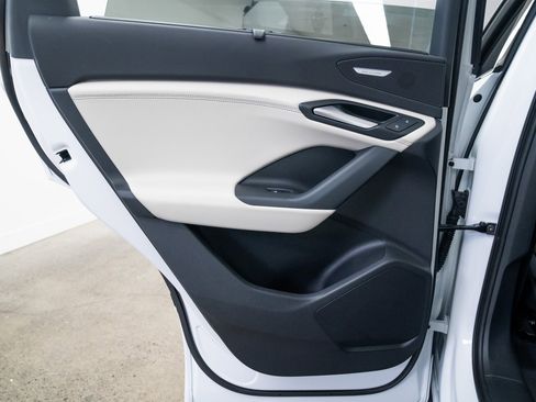 Used 2025 Audi Q6 e-tron Premium Plus image 19