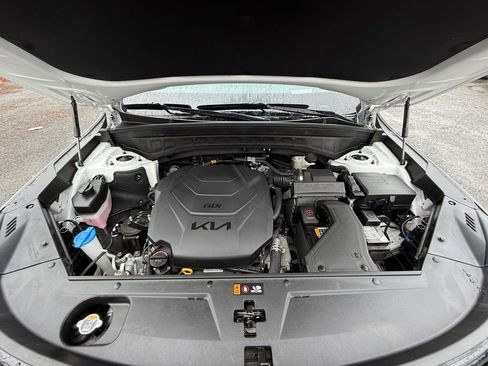 Certified 2022 Kia Telluride SX w/ SX Prestige Package image 30