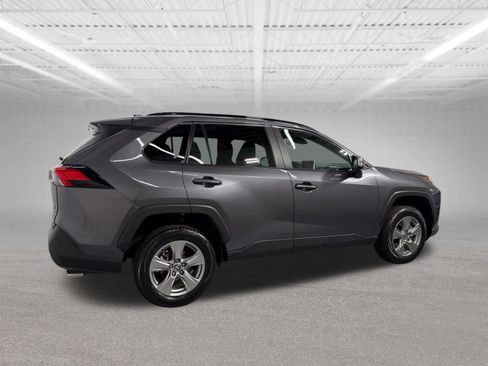 Used 2025 Toyota RAV4 XLE AWD/4WD image 6