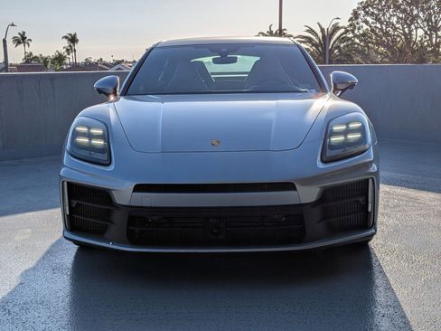 New 2025 Porsche Panamera image 6