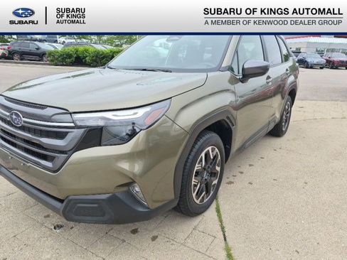 Certified 2025 Subaru Forester Premium AWD/4WD image 1