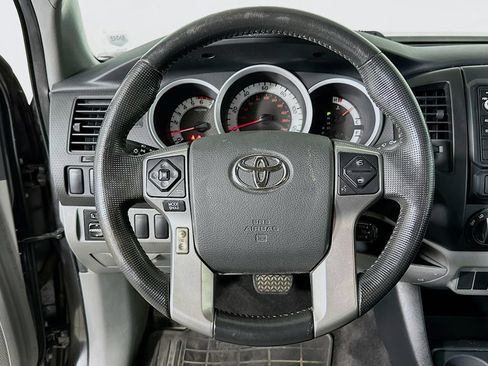 Used 2014 Toyota Tacoma 2WD Access Cab w/ Convenience Package image 17