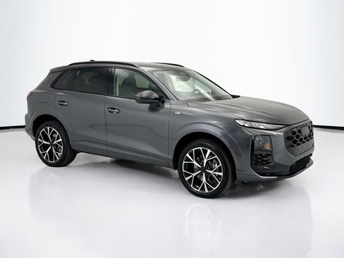 New 2026 Audi Q3 quattro 2.0T AWD/4WD image 3