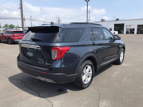 Used 2024 Ford Explorer XLT w/ Equipment Group 202A AWD/4WD image 5