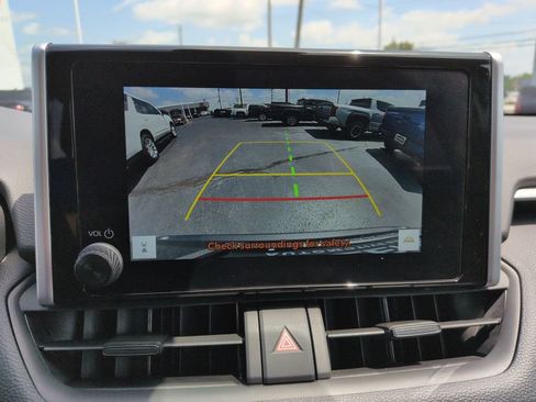 Certified 2025 Toyota RAV4 LE FWD image 20